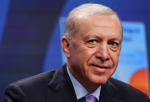 ארדואן בפסגת נאט"ו בהאג (צילום: רויטרס)