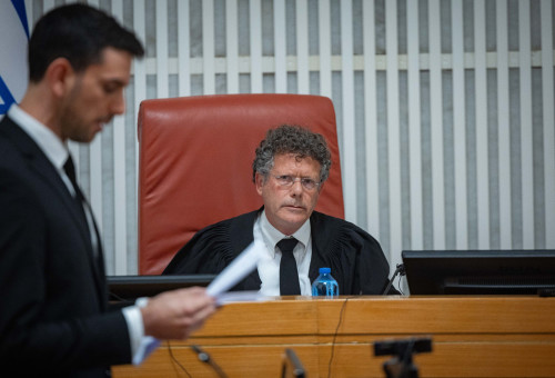 יצחק עמית בדיון על מינוי דוד זיני לראשות השב"כ (צילום: יונתן זינדל פלאש 90)