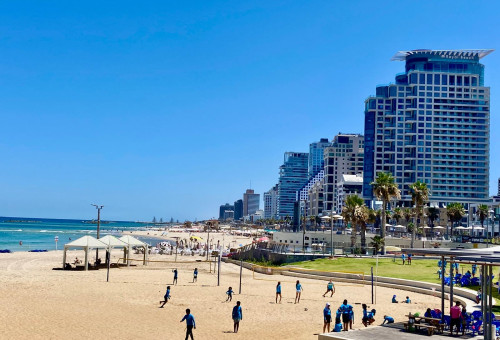 חופי תל אביב (צילום: אבשלום ששוני)