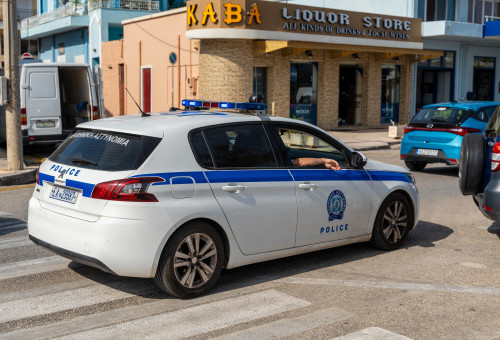 ניידת משטרה ביוון (צילום: רויטרס)