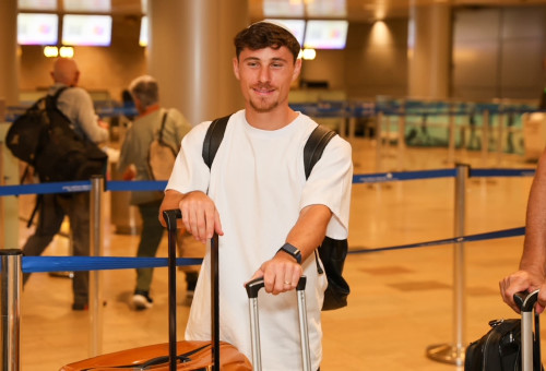 גבי קניקובסקי בשדה התעופה. יוצא לדרך חדשה בקריירה (צילום: קובי אליהו)