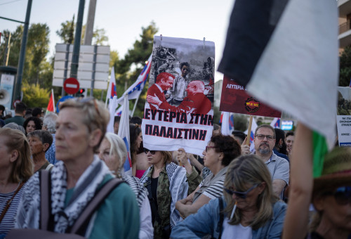 הפגנות ביוון מול שגרירות ישראל באתונה, מאי 2025 (צילום: REUTERS/Alkis Konstantinidis)