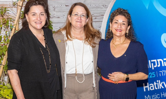 שרון עזריאלי, דנה עזריאלי ונעמי עזריאלי (צילום: ערן לם)