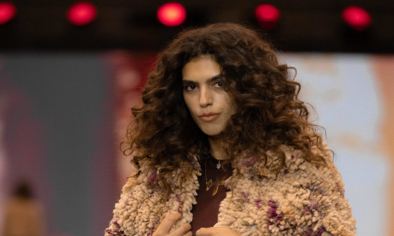 סאן מזרחי בשבוע האופנה ישראל קנדה 2025 (צילום: עומרי רוזנגרט)