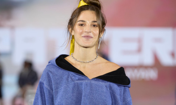 מיה רגב בתצוגת האופנה של נועם מעיין