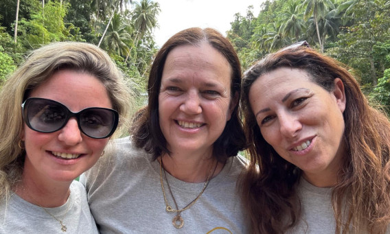 ליאת שדה-שטרנברג, שירה יעבץ אפל וליאת להבי  (צילום: באדיבות עמותת journey 4 hope)