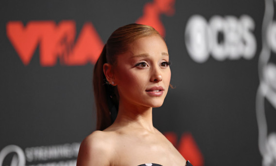 אריאנה גרנדה (צילום: Mike Coppola/Getty Images for MTV)