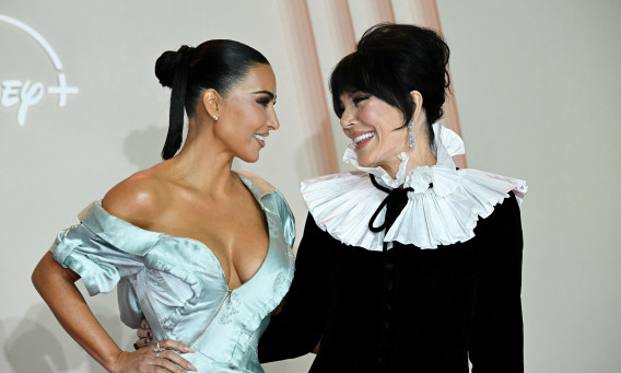 קריס ג׳נר, קים קרדשיאן (צילום: BERTRAND GUAY/AFP via Getty Images)