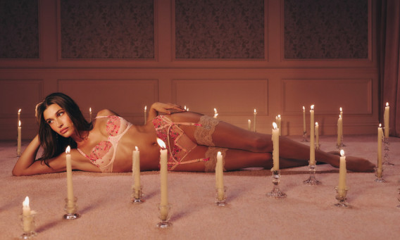 היילי ביבר לויקטוריה סיקרט (צילום: VS&CO)