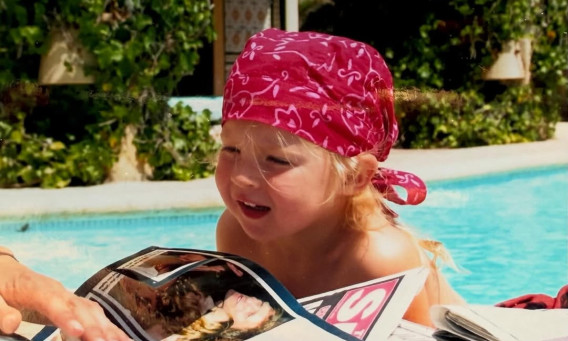 לילה מוס כשהייתה קטנה (צילום: אינסטגרם)