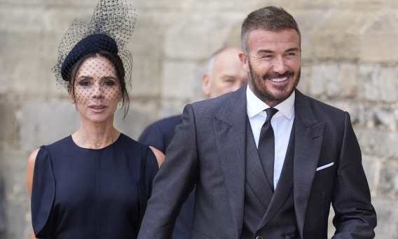 דיוויד וויקטוריה בקהאם (צילום: ANDREW MATTHEWS/POOL/AFP via Getty Images)