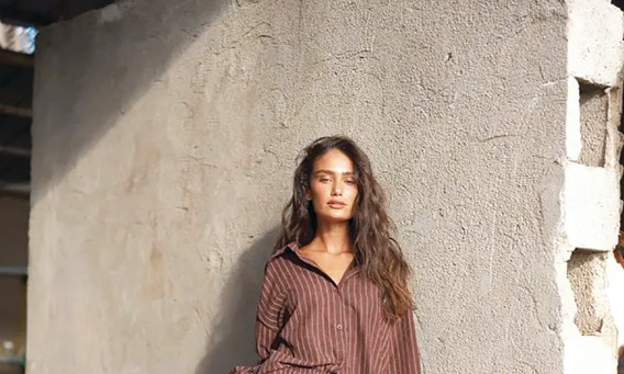 PURPLE- חולצת שרוני הדפס פסים סט עם הממכנס פסים- מחיר 100 שח (צילום: אלון שפרנסקי)