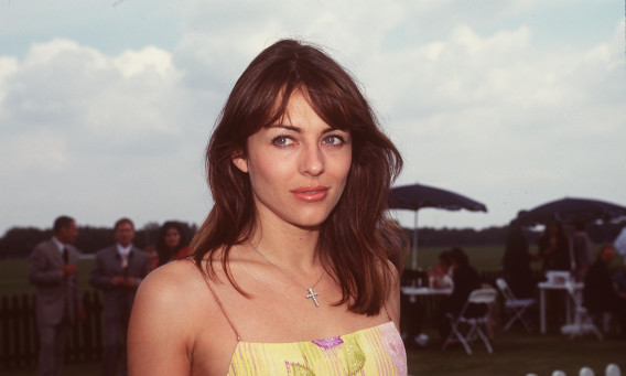 אליזבת הארלי | 1999 (צילום: Chris Weeks/Liason)