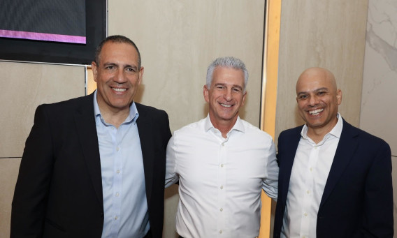 ידין ענתבי, דדי ברנע ושמוליק ארבל (צילום: אביב גוטליב)