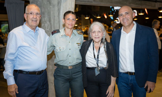אלון חן, דינה בן יהודה, אור בן יהודה ושמשון הראל (צילום: איתי בלסון ויעל אילן מכון ויצמן למדע)