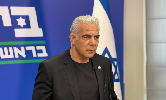 יאיר לפיד (צילום: נחום פרי)