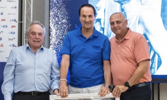 עמוס פרישמן, טל ברודי ויאיר המבורגר  (צילום: איגוד הכדורסל)