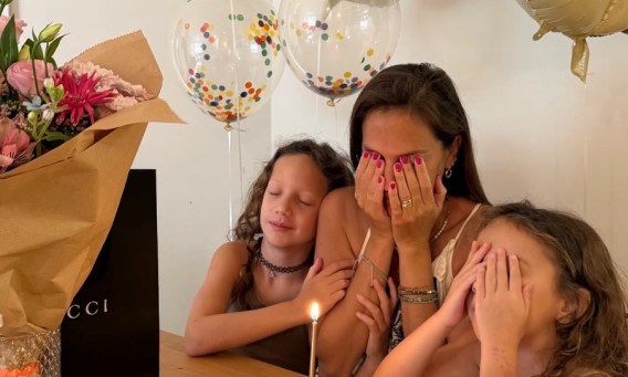 מיכל פעילן חוגגת 40 עם ילדיה (צילום: רשתות חברתיות)