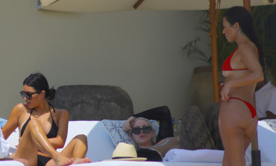 קים קרדשאין, קורטני קרדשיאן