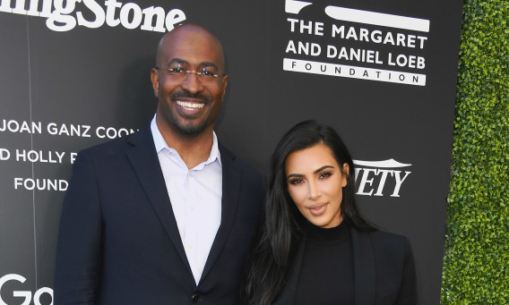 קים קרדשיאן, ואן ג'ונס