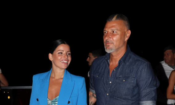 איציק זוהר, לאורה