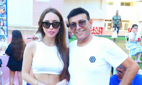 רוני מאנה, קרן כצמן