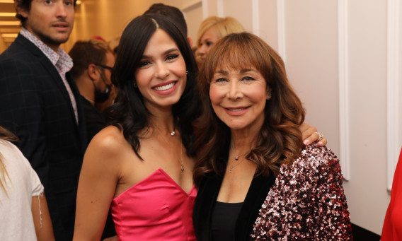 חני נחמיאס, מיכל הקטנה