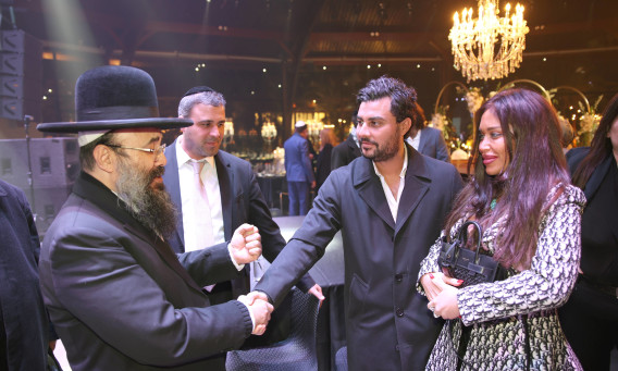 אביבית בר זוהר, קווין צרפתי, הרנטגן