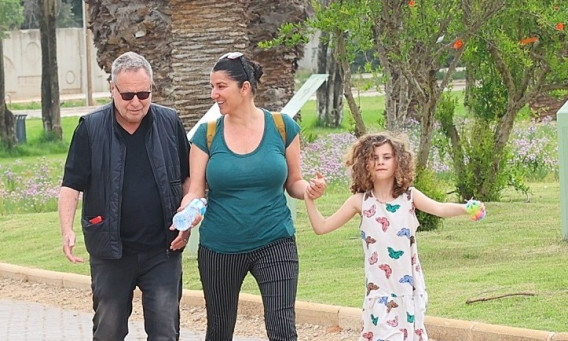 שלמה בראבא, אשתו שמר והבת שי