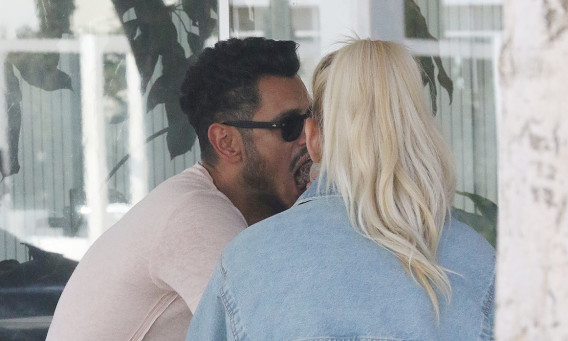 עופר חיון ואלמונית בתל אביב