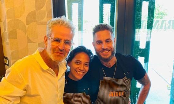 טום אביב מארח את אייל שני