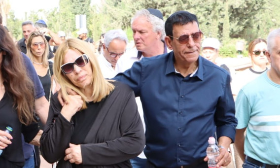 שימי תבורי, יהודית באומן