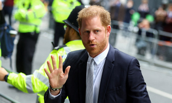 הנסיך הארי בבית המשפט (צילום: REUTERS/Hannah McKay TPX IMAGES OF THE DAY)