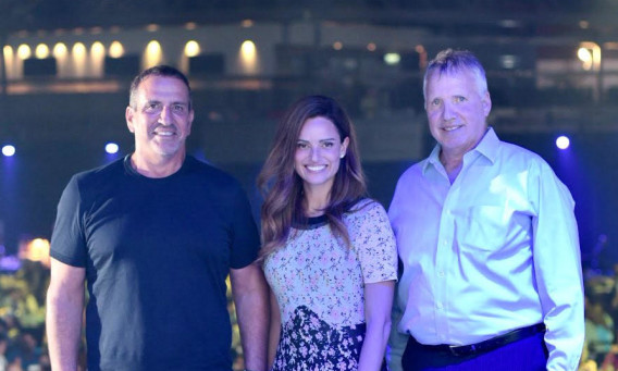 אילן בירנפלד, שלי הוד-מויאל ואיל וולדמן