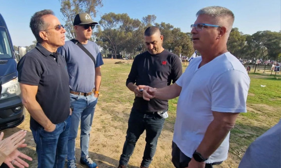 נעם לניר וג'רי סיינפלד