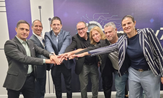 ניקול הוד-סטרו, הראל רם, שלי גורדון, דניאל חיימוביץ', אלון סטופל, שוקי יהודה, רוביק דנילוביץ'