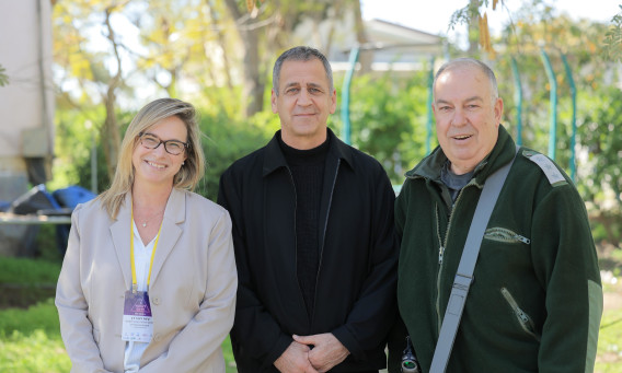 דובי אמיתי, אביב כוכבי ועינת זינגר–דן