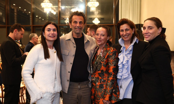 דושי לייטרסדורף, מירי עזורי, מירי חבס, רוני אירני, נעמי רוגובין