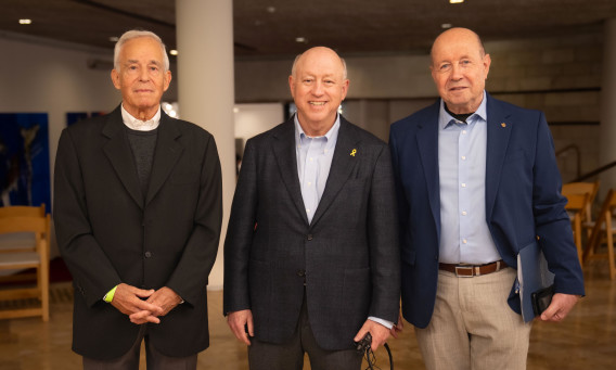 משה ויגדור, סטיבן הופמן, יהודה ריינהרץ