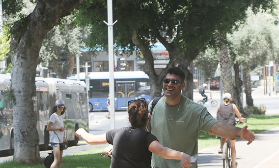 אורי ששון לאחר פציעתו ברוקדים עם כוכבים