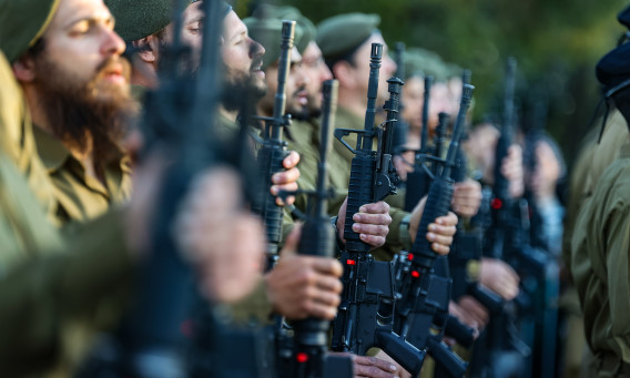 חיילים חרדים מחטיבת חשמונאים (צילום: יונתן שאול, פלאש 90)