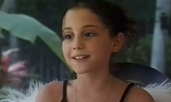 מי הילדה שבתמונה? (צילום: צילום מסך אינסטגרם)
