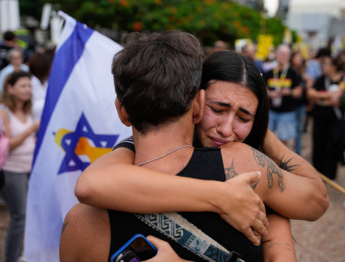 התרגשות לאחר אישור עסקת החטופים(צילום: MAYA LEVIN/AFP)