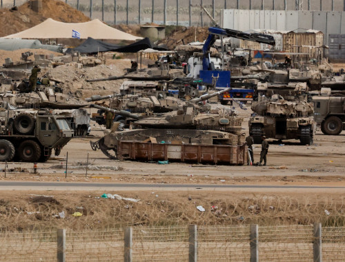 טנקים ישראלים ברצועת עזה(צילום: רויטרס)