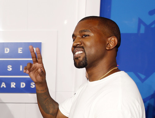 Kanye West in a surprising post on Instagram: “I love Jews again”