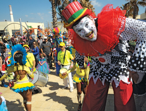 פורים מתקרב התחפושות שהולכות לככב בחג הקרוב מעריב