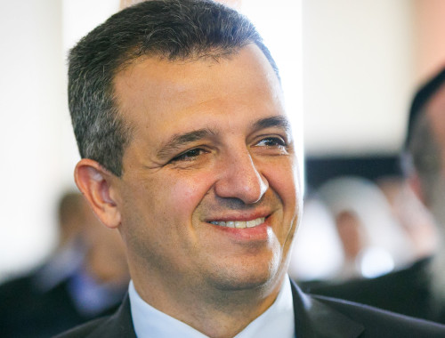 קורונה ראש עיריית רמת גן התושבים בחרדה מהקרבה לבני ברק מעריב