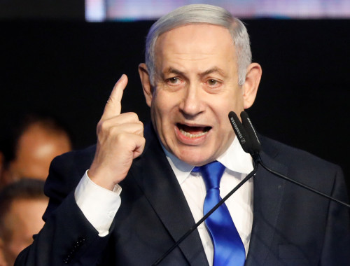 ביבי משחק כדורגל - JHaringan