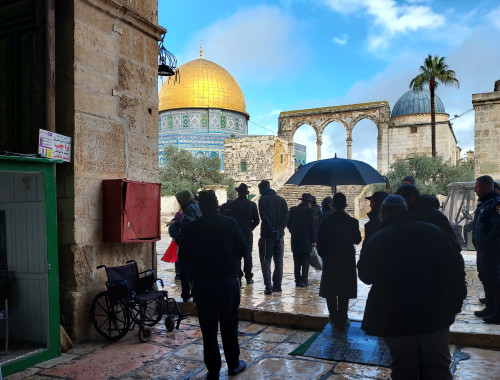 Conversations on the Temple Mount – Chapter 117: Five Minutes in Heaven