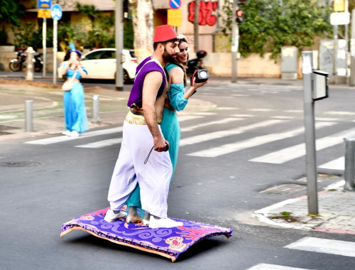 אלאדין ויסמין על מרבד הקסמים(צילום: אבשלום ששוני)